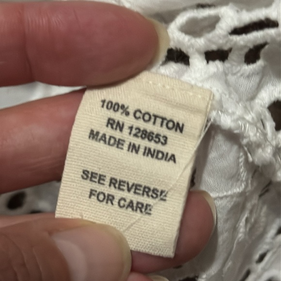 Nicole Miller Artelier Eyelet Blouse-Sz M-White-Cotton-Unlined-Shortsleeved - Picture 15 of 16